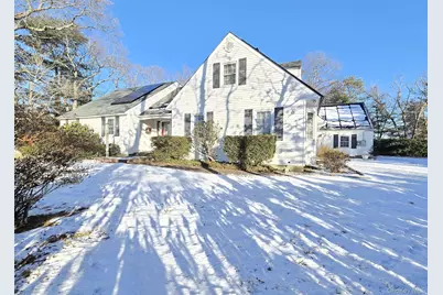 1435 Broadway Avenue, Holbrook, NY 11741 - Photo 2