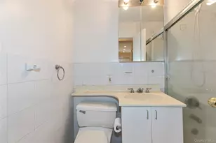 25 Park Pl, Great Neck, NY 11021 - Photo 12