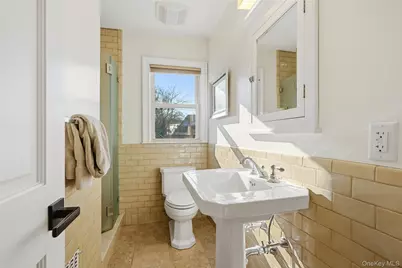 2 Village Lane, Bronxville, NY 10708 - Photo 18