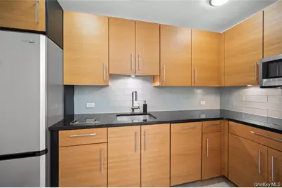 1 Renaissance Square #10F, White Plains, NY 10601 - Photo 8