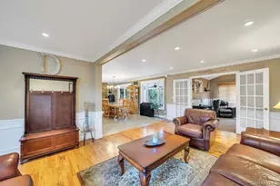 274 Collington Dr, Ronkonkoma, NY 11779 - Photo 8