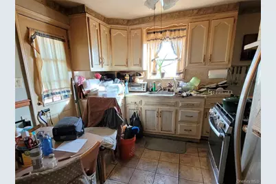 60-38 78th Avenue, Glendale, NY 11385 - Photo 4