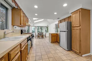 2 Joan Ct, Woodbury, NY 11797 - Photo 10