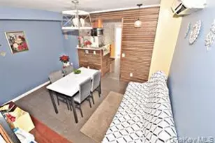 153-54 Foch Blvd, Jamaica, NY 11434 - Photo 4