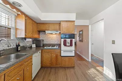 2536 Tiemann Avenue, Bronx, NY 10469 - Photo 10