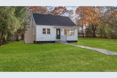 78 Carr Lane, Coram, NY 11727 - Photo 2