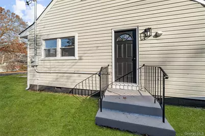 78 Carr Lane, Coram, NY 11727 - Photo 16