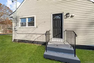 78 Carr Ln, Coram, NY 11727 - Photo 16