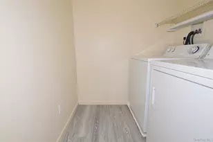 21 Virginia Pine, Bay Shore, NY 11706 - Photo 18