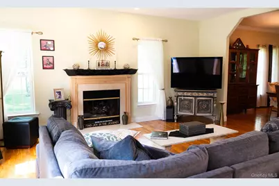 7 Victorian Court, Milton, NY 12547 - Photo 8