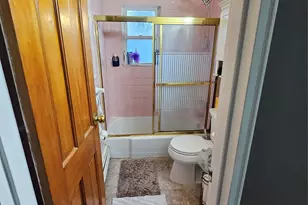 139 Farber Dr, West Babylon, NY 11704 - Photo 8