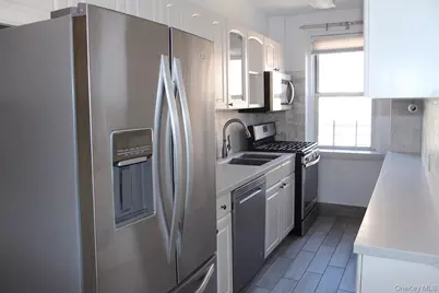 811 Bronx River Road #5A, Yonkers, NY 10708 - Photo 2