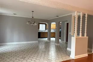 1926 Midlane Rd, Syosset, NY 11791 - Photo 14