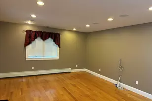 1926 Midlane Rd, Syosset, NY 11791 - Photo 4