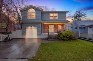 1878 Lake Dr W, Baldwin, NY 11510 - Photo 4