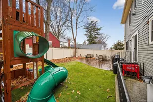 1878 Lake Dr W, Baldwin, NY 11510 - Photo 30