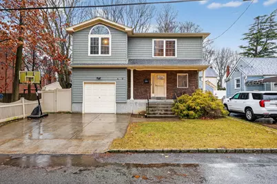 1878 Lake Drive W, Baldwin, NY 11510 - Photo 2