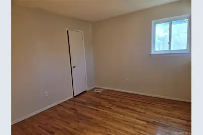 73 Pearsall Avenue #2nd Floor, Lynbrook, NY 11563 - Photo 16