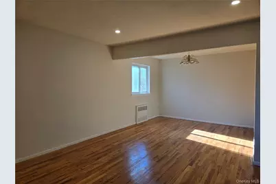 73 Pearsall Avenue #2nd Floor, Lynbrook, NY 11563 - Photo 4