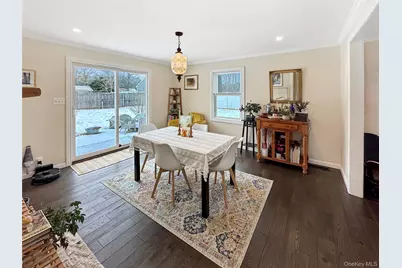 120 Clinton Avenue, Patchogue, NY 11772 - Photo 10