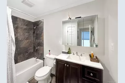 120 Clinton Avenue, Patchogue, NY 11772 - Photo 18