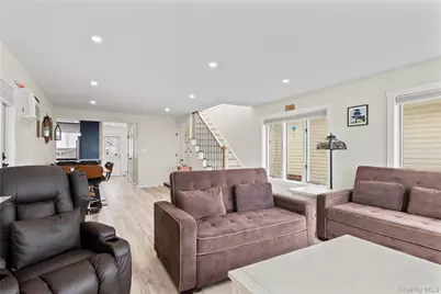 19 Pine Lane, Bayville, NY 11709 - Photo 8