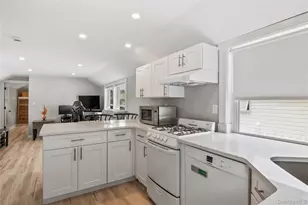 19 Pine Ln, Bayville, NY 11709 - Photo 32