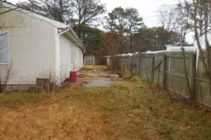 2 Hollow St, Bellport, NY 11713 - Photo 4