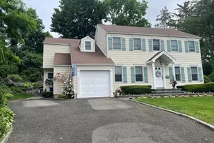 145 Shore Rd, Manhasset, NY 11030 - Photo 2