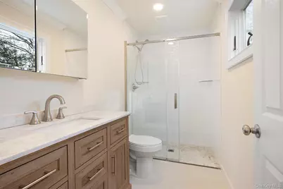 3 Adelaide Park, Center Moriches, NY 11934 - Photo 12