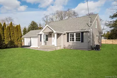 3 Adelaide Park, Center Moriches, NY 11934 - Photo 1