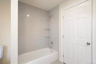 3 Adelaide Park, Center Moriches, NY 11934 - Photo 10