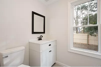 3 Adelaide Park, Center Moriches, NY 11934 - Photo 8