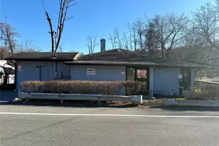 1 Dogwood Rd, Cortlandt Manor, NY 10567 - Photo 2