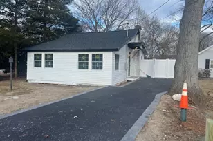 7 Hoover Ave, Nesconset, NY 11767 - Photo 4