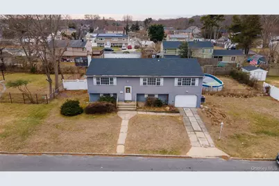6 Oxford Street, Islip, NY 11751 - Photo 1