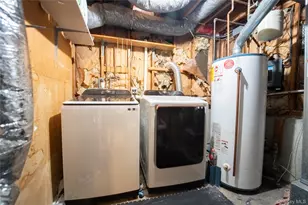 6 Oxford St, Islip, NY 11751 - Photo 14