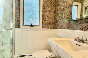 33 Pilgrim Dr, Port Jefferson, NY 11777 - Photo 16