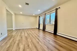 33 Pilgrim Dr, Port Jefferson, NY 11777 - Photo 6