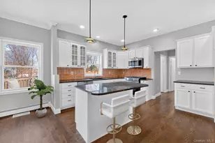 27 King Dr, Poughkeepsie, NY 12603 - Photo 12