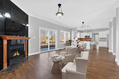 27 King Drive, Poughkeepsie, NY 12603 - Photo 8