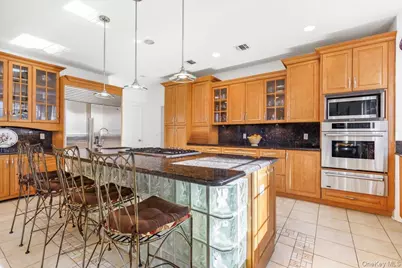 3 Vandalay Court, Scarsdale, NY 10583 - Photo 12