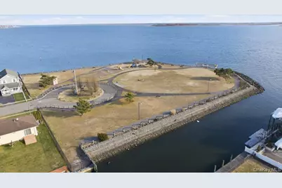 41 Stillwater Avenue, Massapequa, NY 11758 - Photo 36