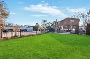 17 Wall St, Port Jefferson Station, NY 11776 - Photo 10