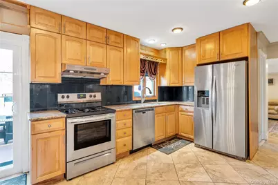 17 Wall Street, Port Jefferson Station, NY 11776 - Photo 30