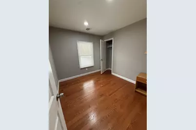 1068 Connetquot Avenue, Central Islip, NY 11722 - Photo 10