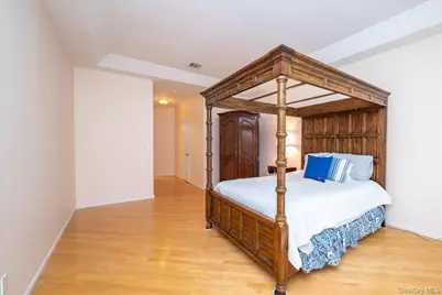 205 Windwatch Drive, Hauppauge, NY 11788 - Photo 28