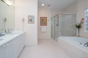 205 Windwatch Dr, Hauppauge, NY 11788 - Photo 30