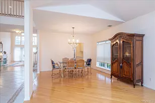 205 Windwatch Dr, Hauppauge, NY 11788 - Photo 22