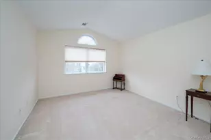 205 Windwatch Dr, Hauppauge, NY 11788 - Photo 36